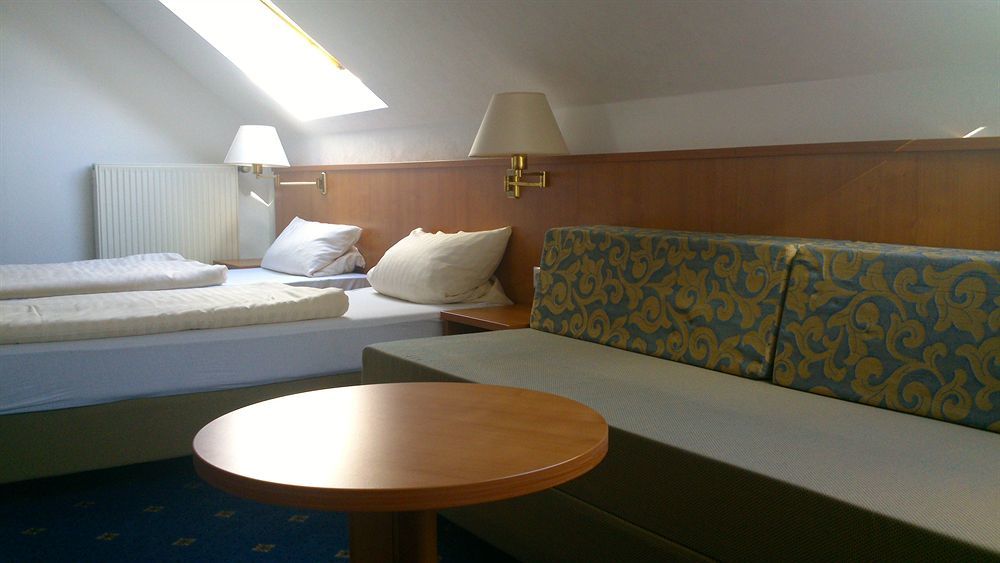 Hotel Kaiserhof Лерте Экстерьер фото